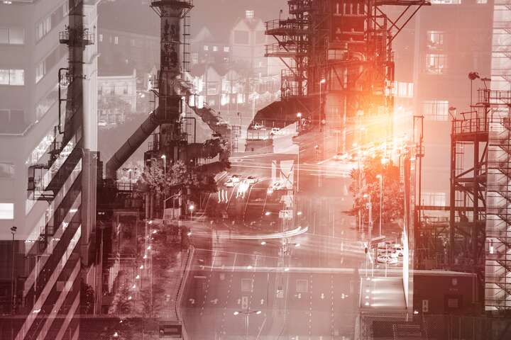 污泥遍地梦醒时，路上雨水清风吹